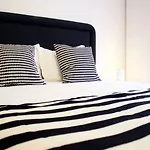 Guestready - Cosy Flat By Botanical Garden * Lissabon