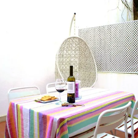Joivy Modern 1-bed With Terrace, Moments From Sao Bento Palace Apartment Lisbon