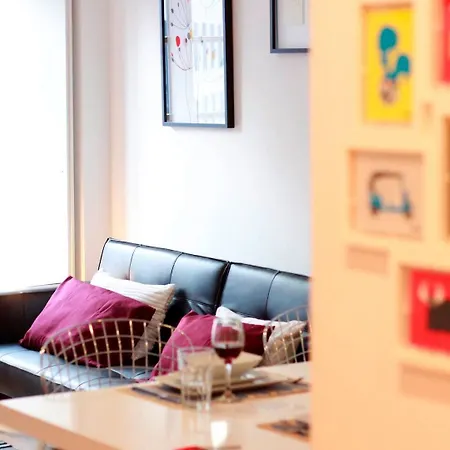 Joivy Modern 1-bed With Terrace, Moments From Sao Bento Palace Apartment