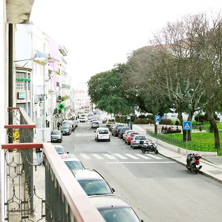 Joivy Modern 1-bed With Terrace, Moments From Sao Bento Palace Apartment